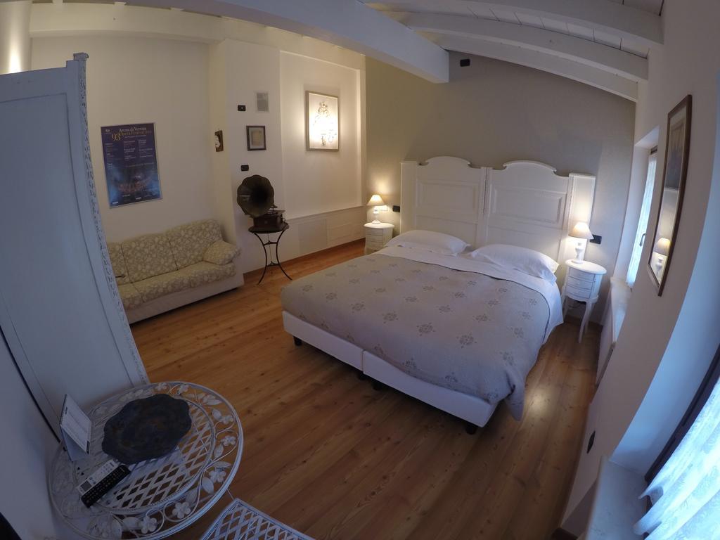 Garda & Golf Bed & Breakfast Caprino Veronese Room photo